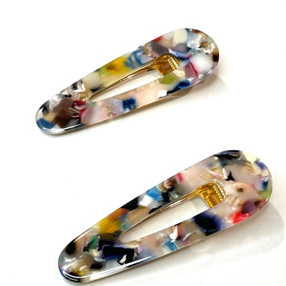 Accessories - 🔴NEW Pair of Unique Barrette Clips